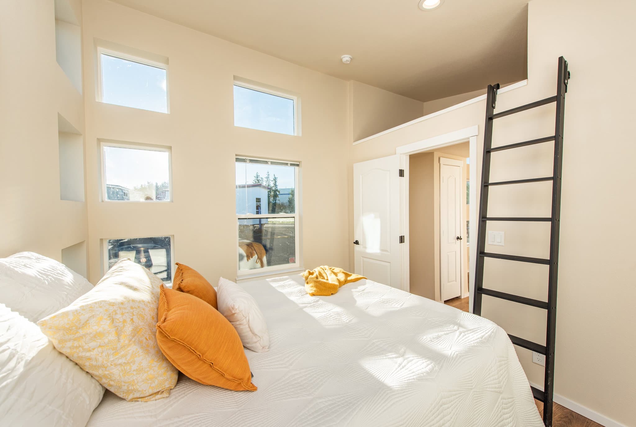 The dungeness bedroom home features