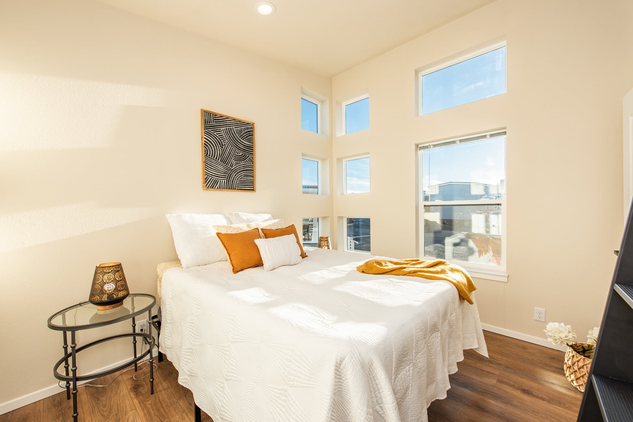 The dungeness bedroom home features