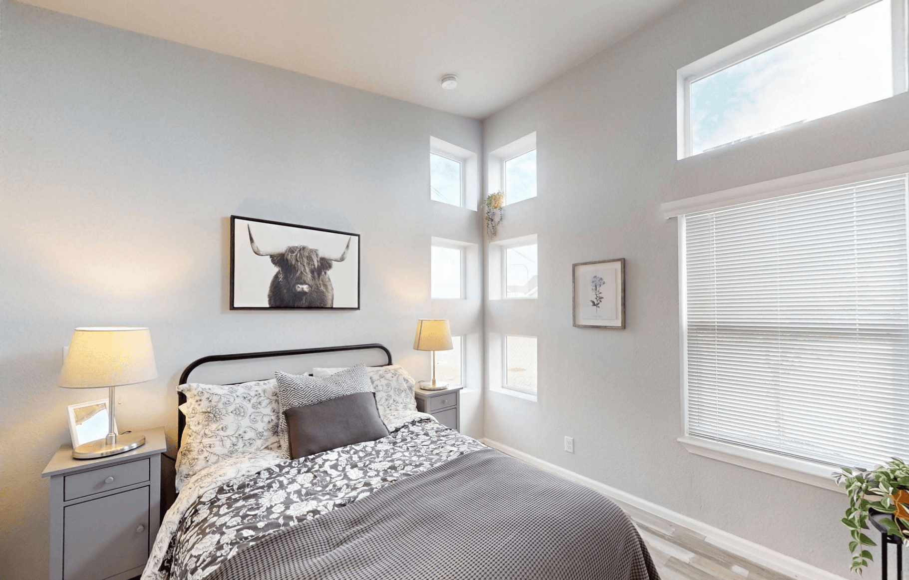 Avanti w/ in-law suite  home features