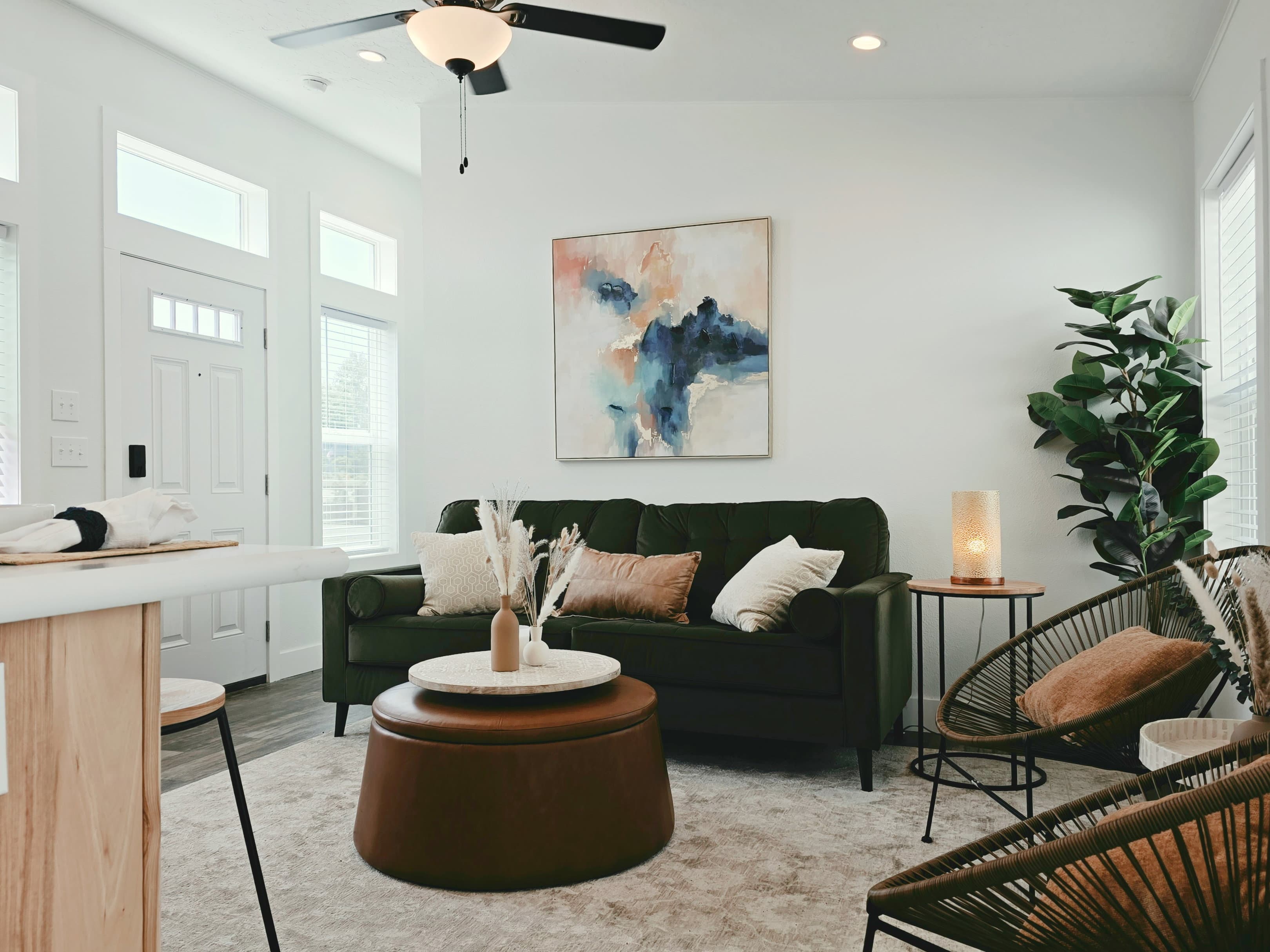 The coho  home features