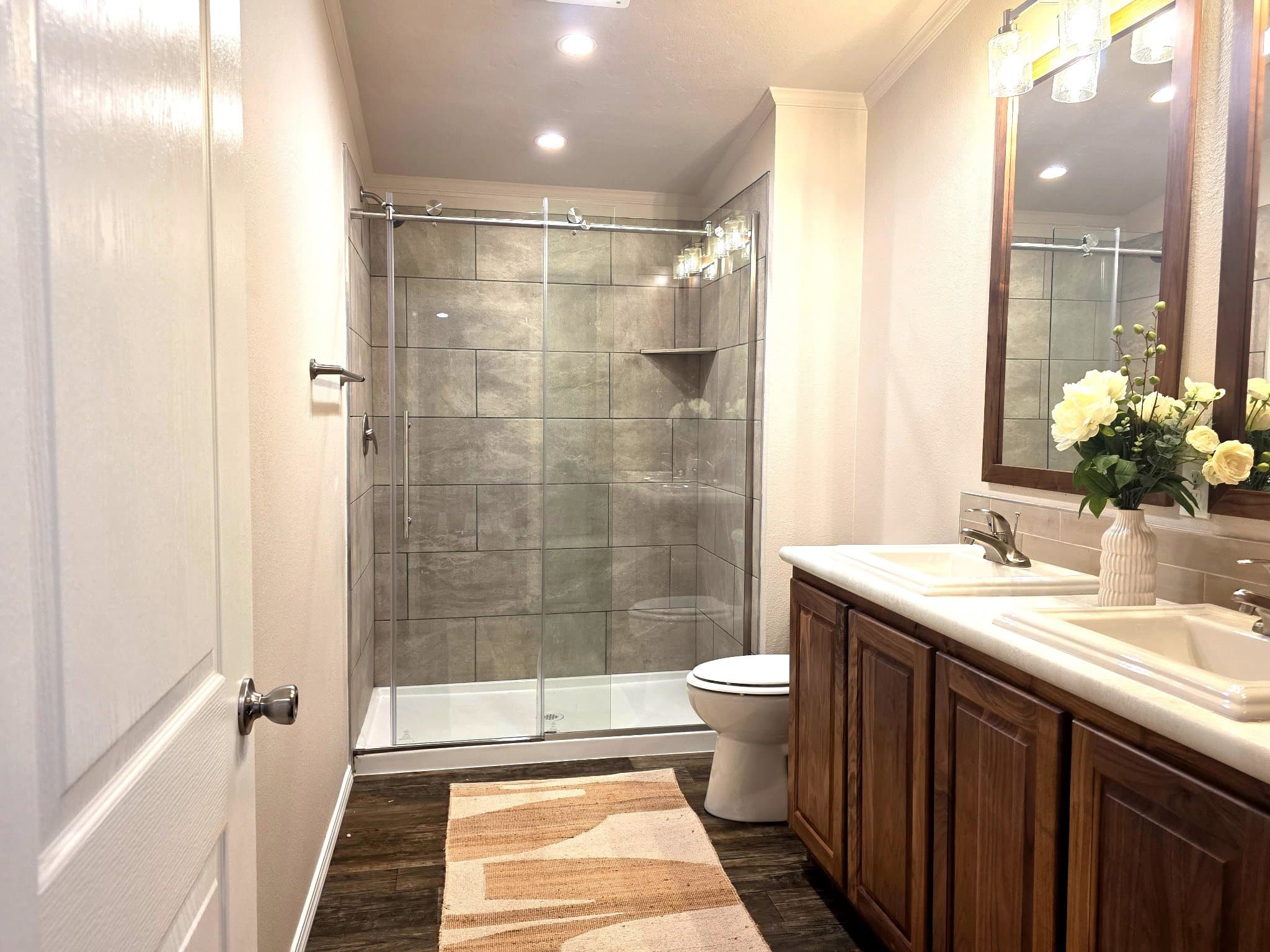 The timberline  home features