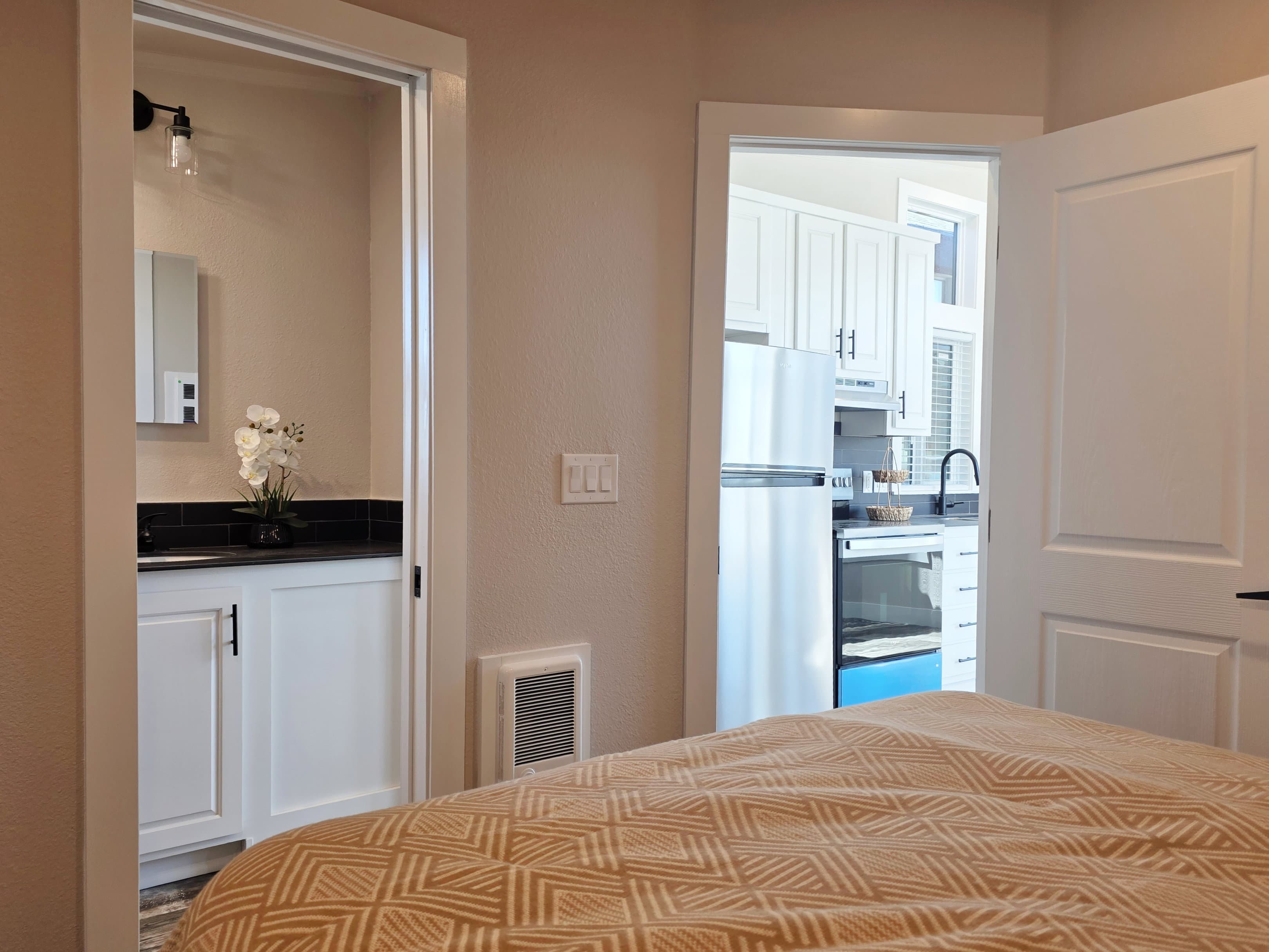 The salish  home features