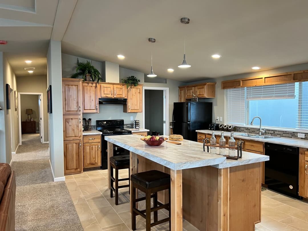 400 kitchen home features