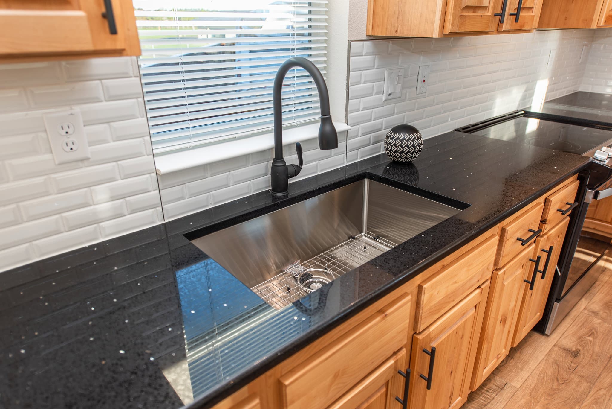 The dungeness kitchen home features