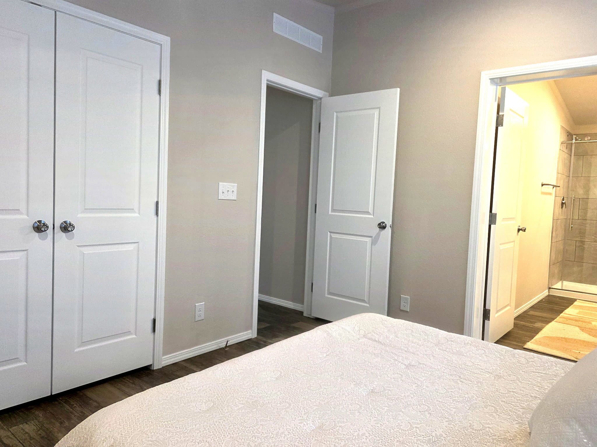 The timberline  home features