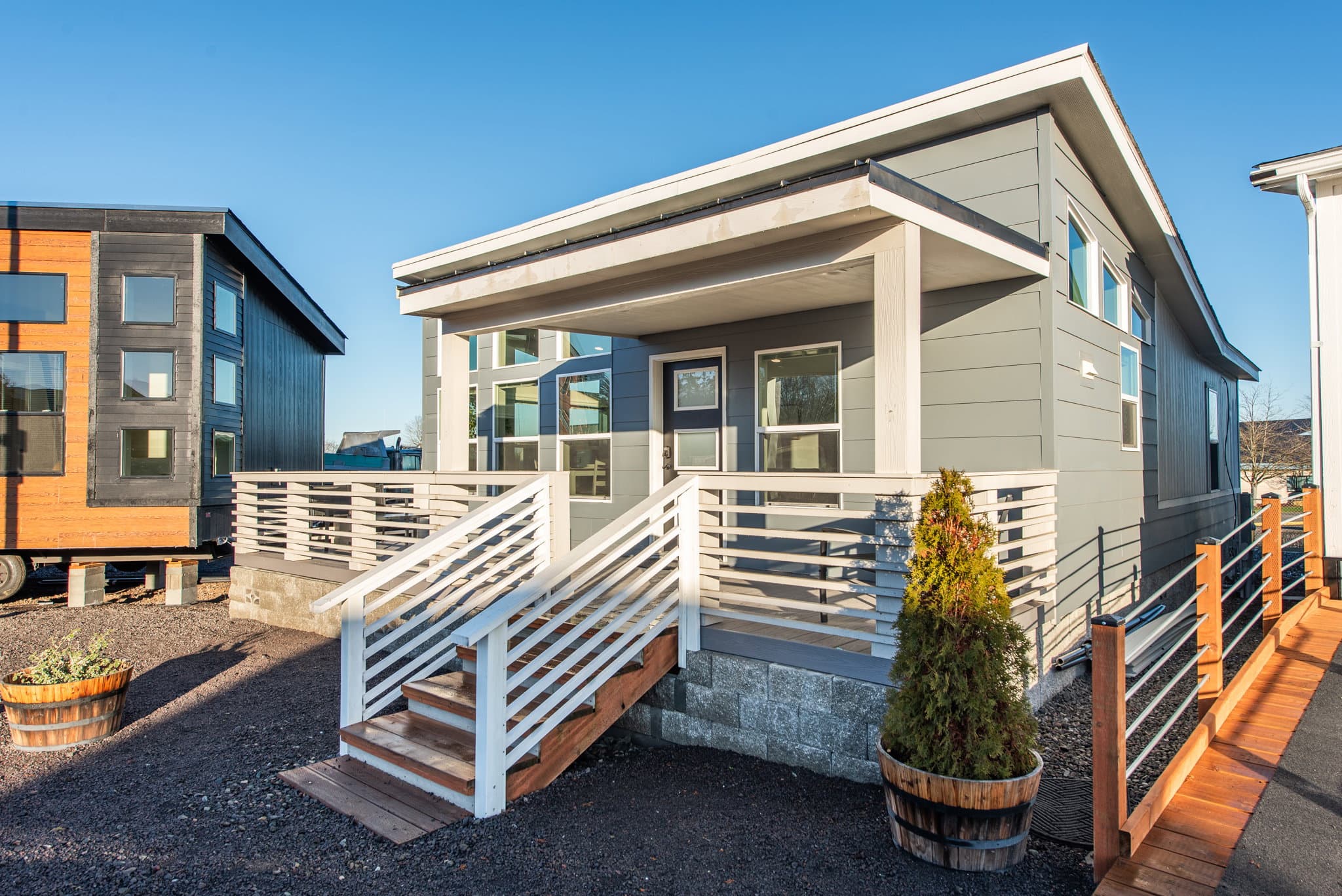 The pacific 972 exterior home features