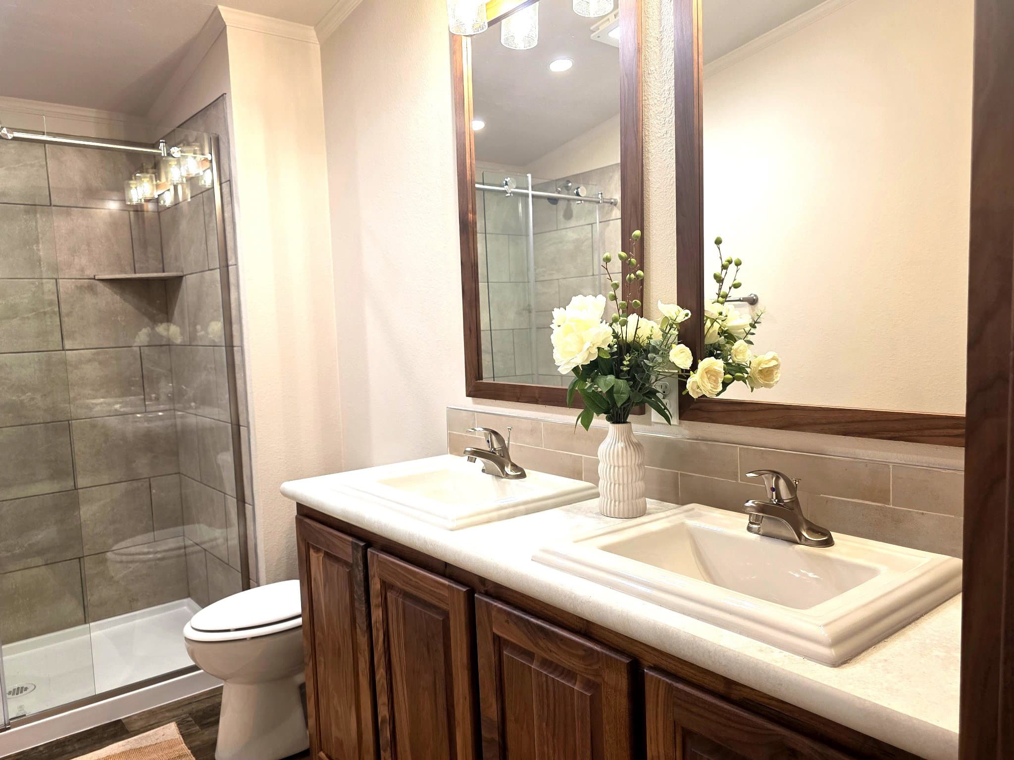 The timberline  home features