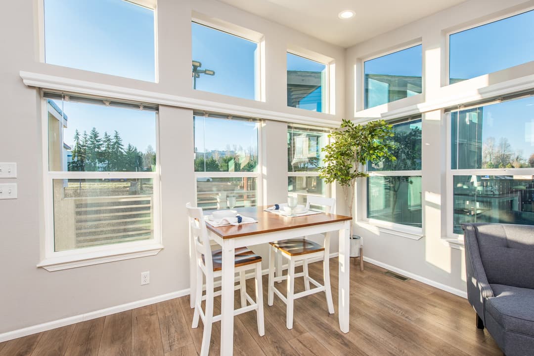 The pacific 972 interior home features