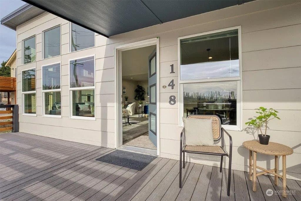 400 exterior home features