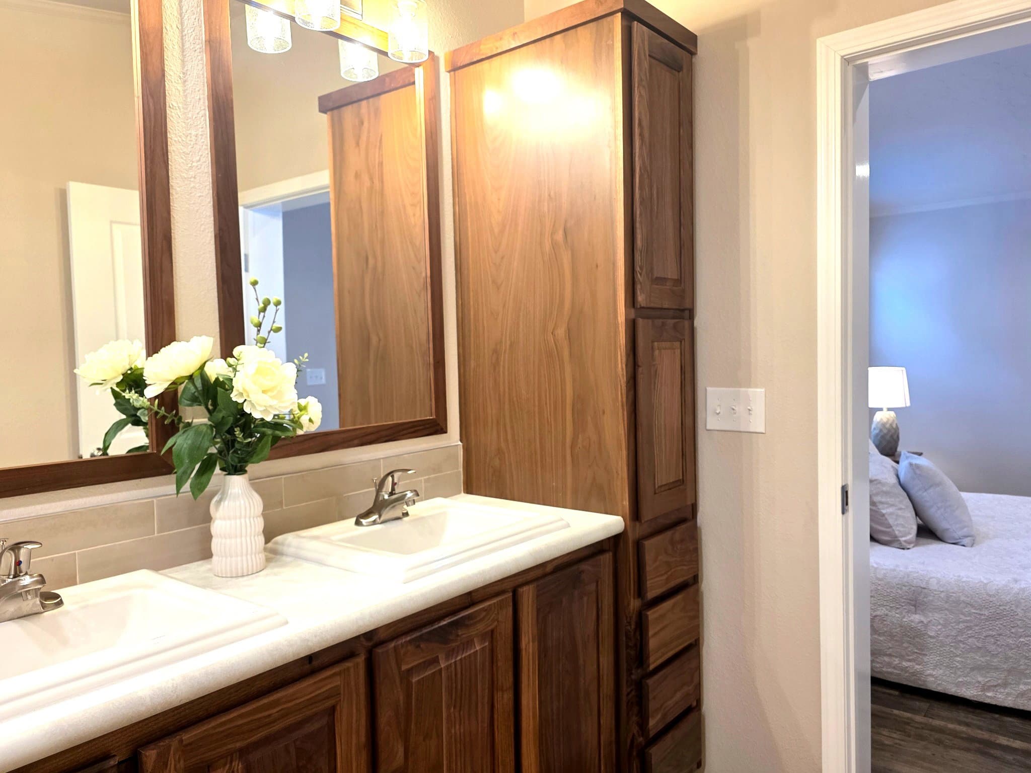 The timberline  home features