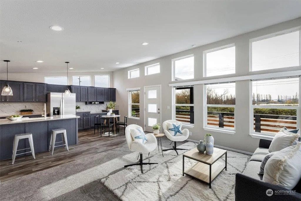 400 interior home features