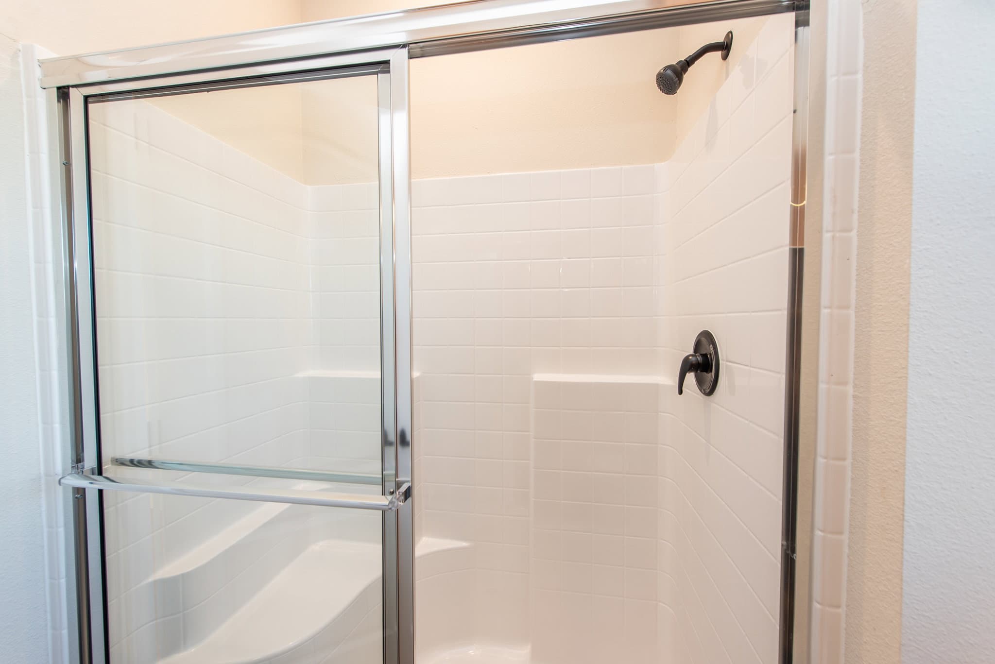 The dungeness bathroom home features