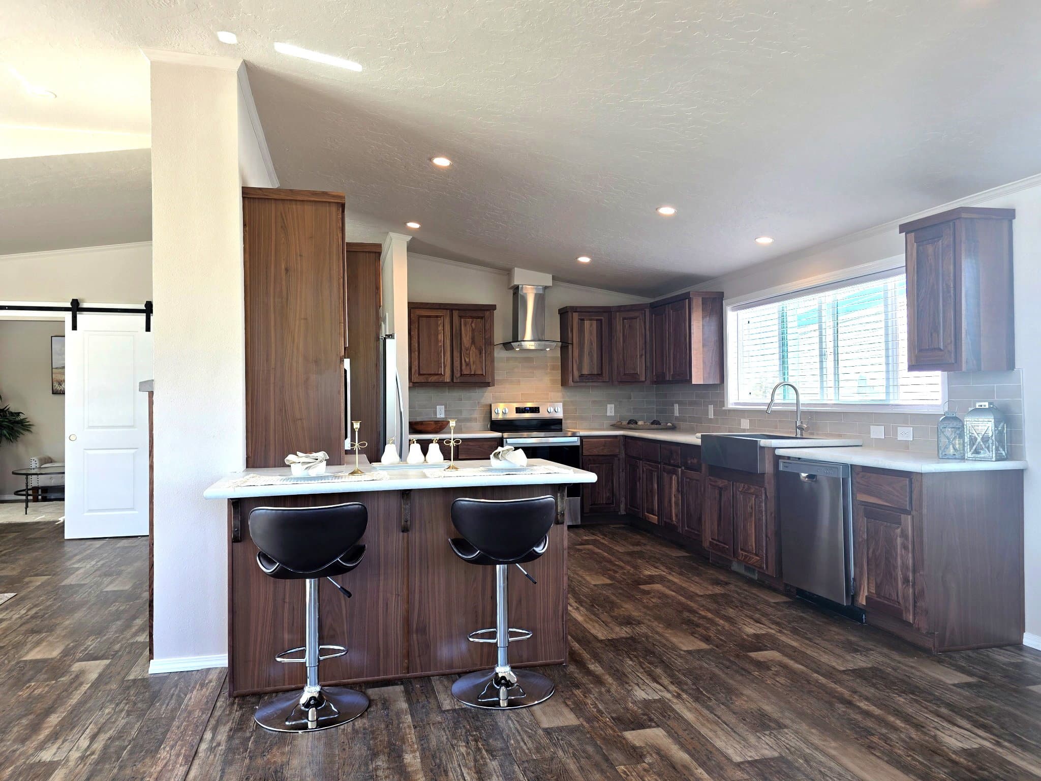 The timberline  home features