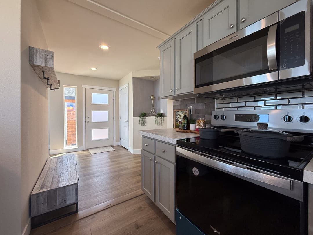 400 kitchen home features