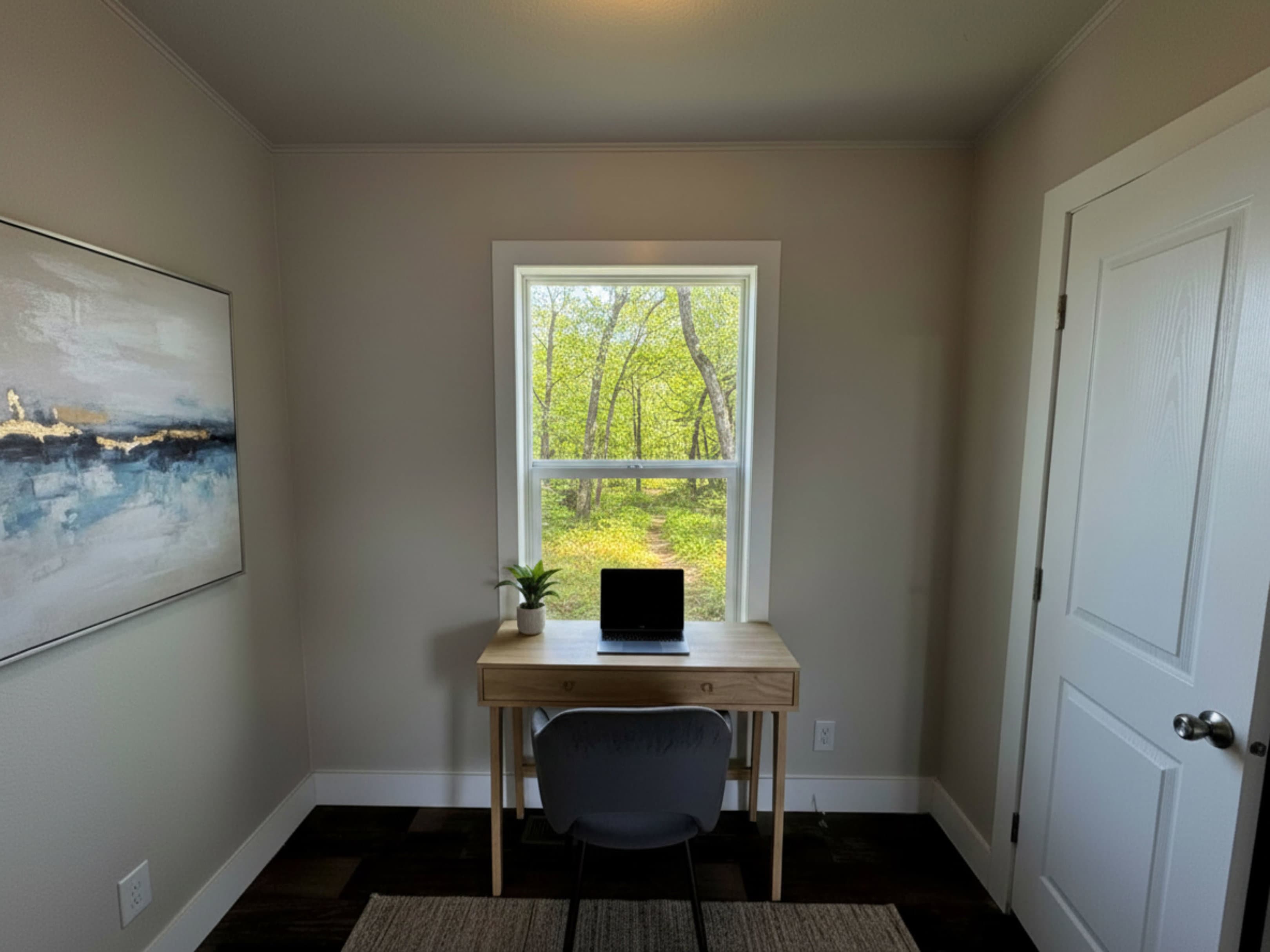 The evergreen bedroom home features