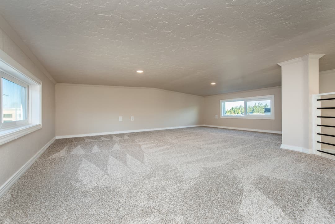 The lofted olympic interior home features