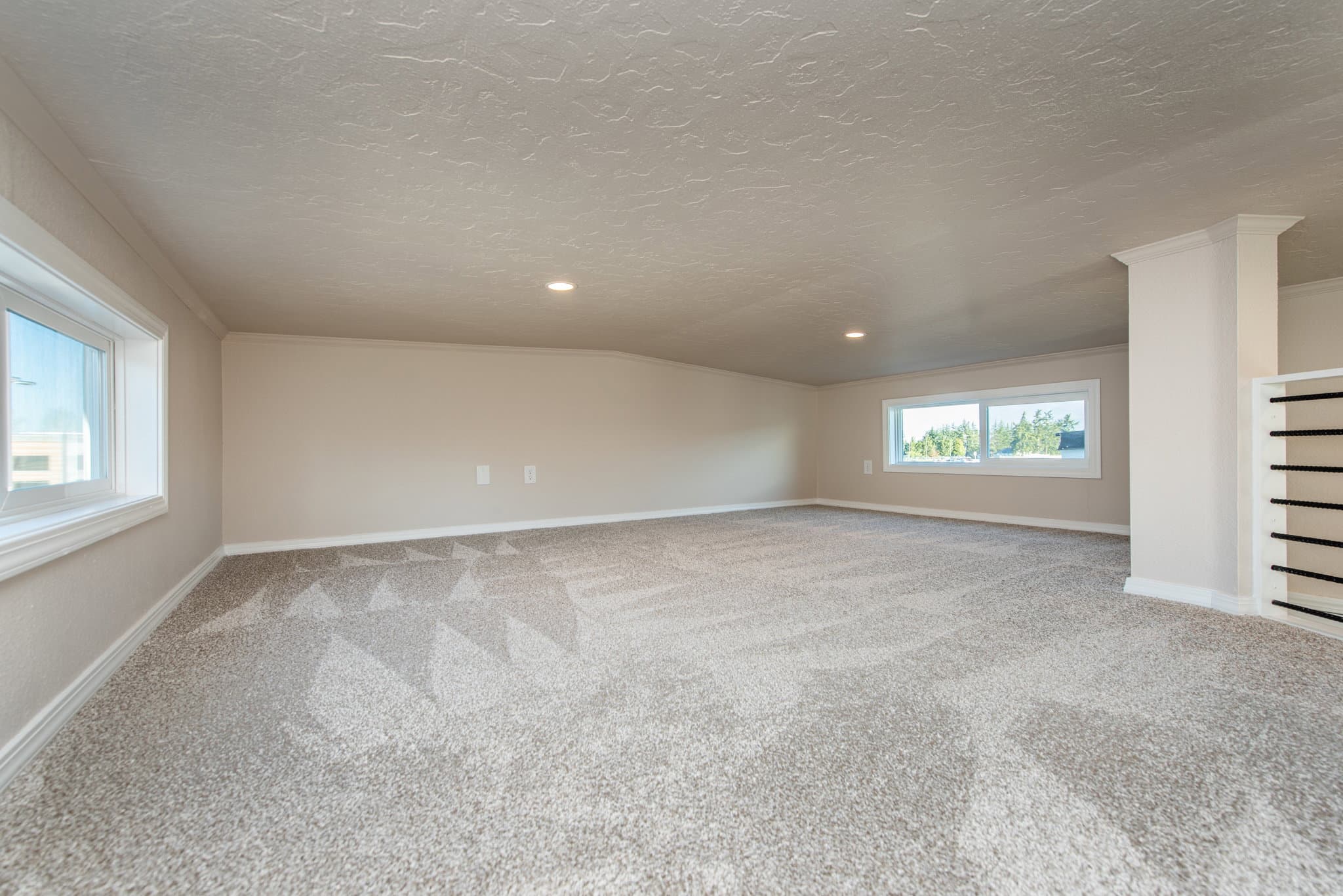 The lofted olympic interior home features
