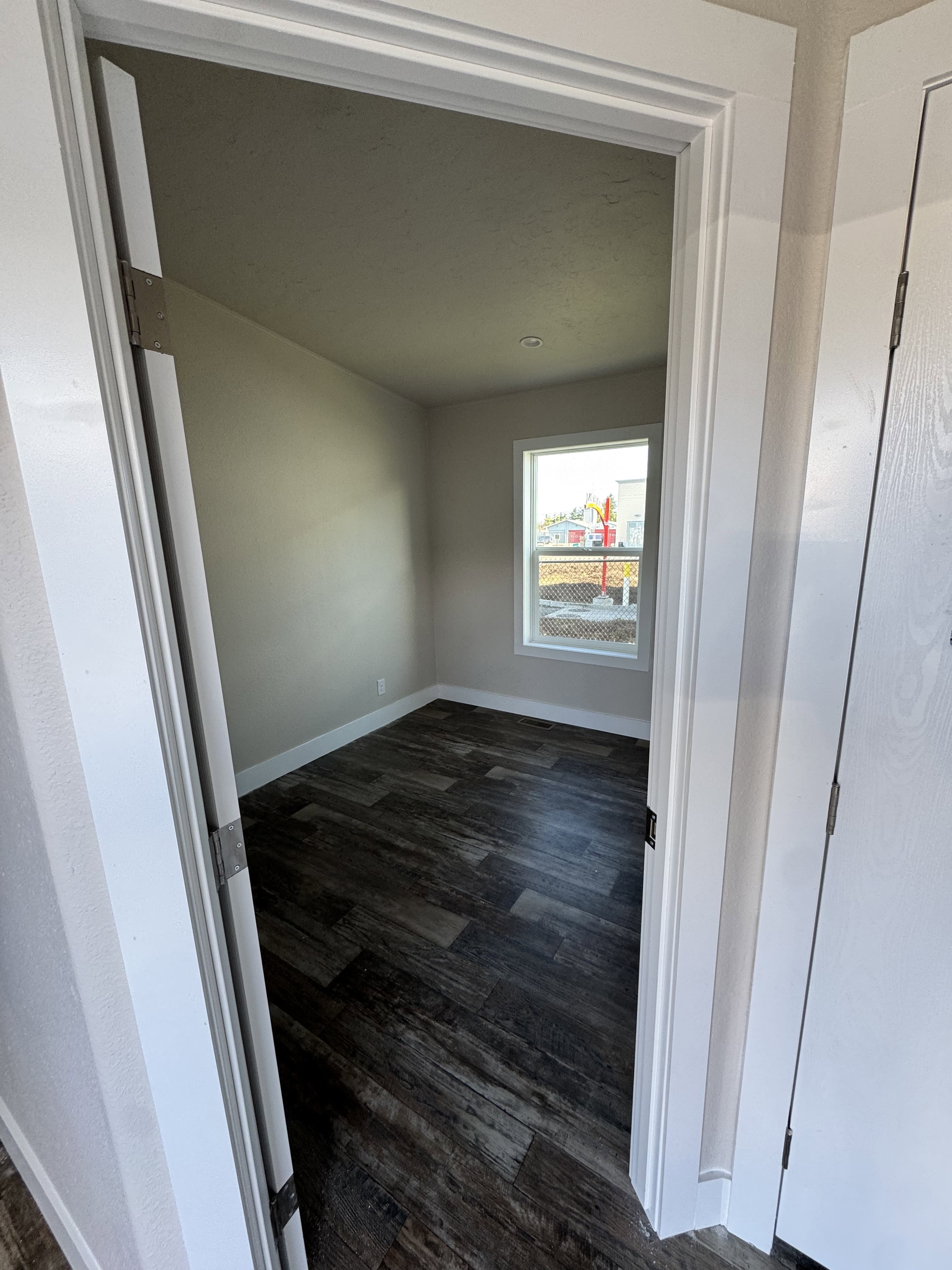 The evergreen bedroom home features