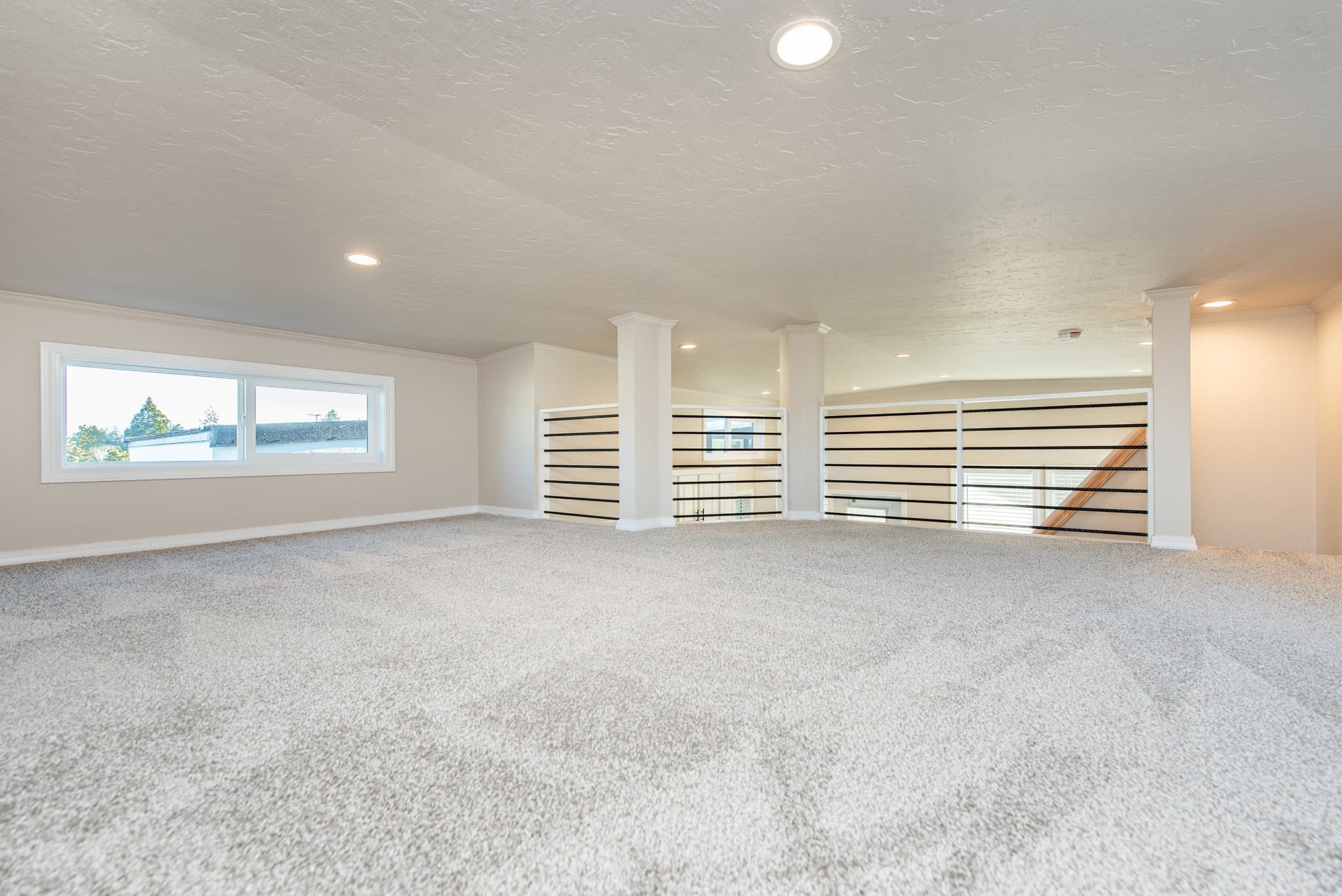 The lofted olympic interior home features